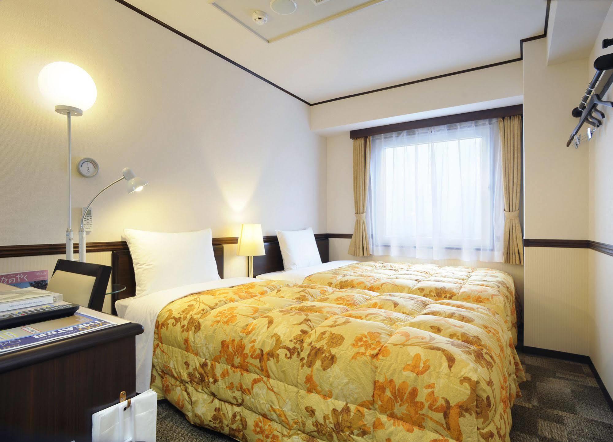 Hotel Toyoko Eki Minami Guchi